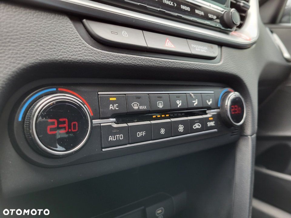 Kia Ceed - 14