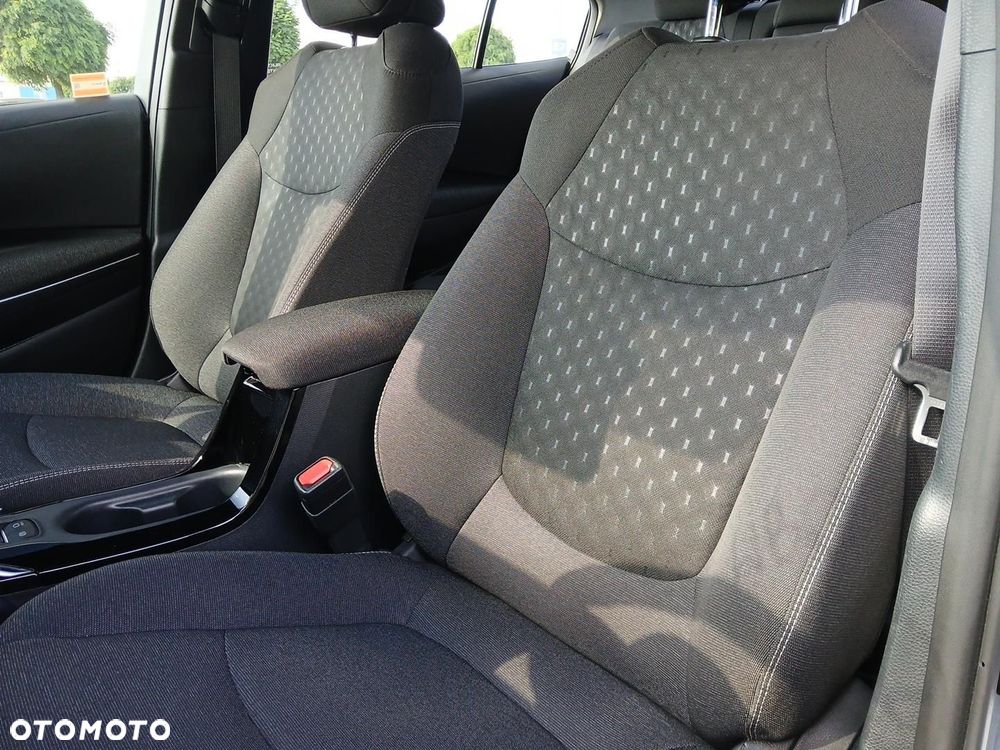 Toyota Corolla 1.8 Hybrid Comfort - 34