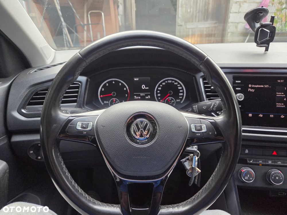 Volkswagen T-Roc - 14
