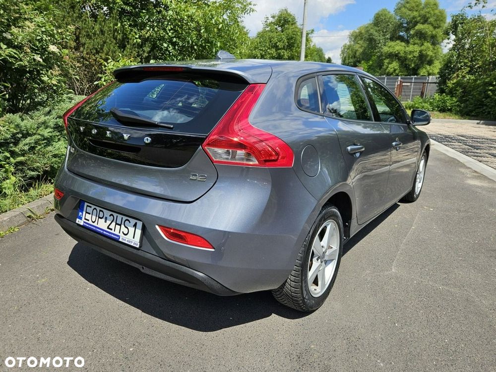 Volvo V40 D2 Momentum - 4