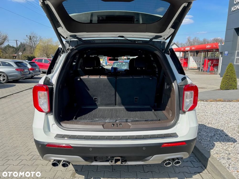 Ford Explorer - 11