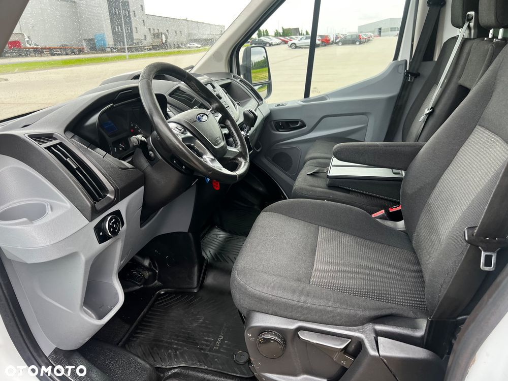 Ford Transit - 11