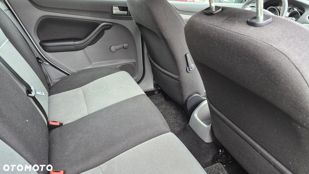 Ford Focus - 14