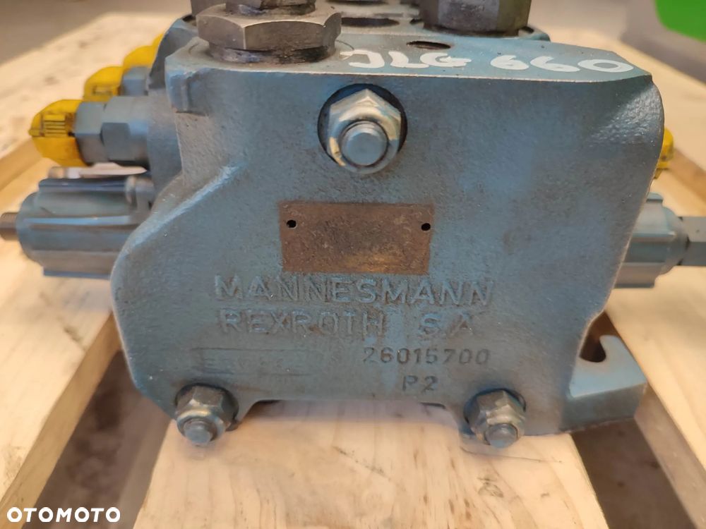 Rozdzielacz hydrauliczny JLG 660 (26015700) - 10