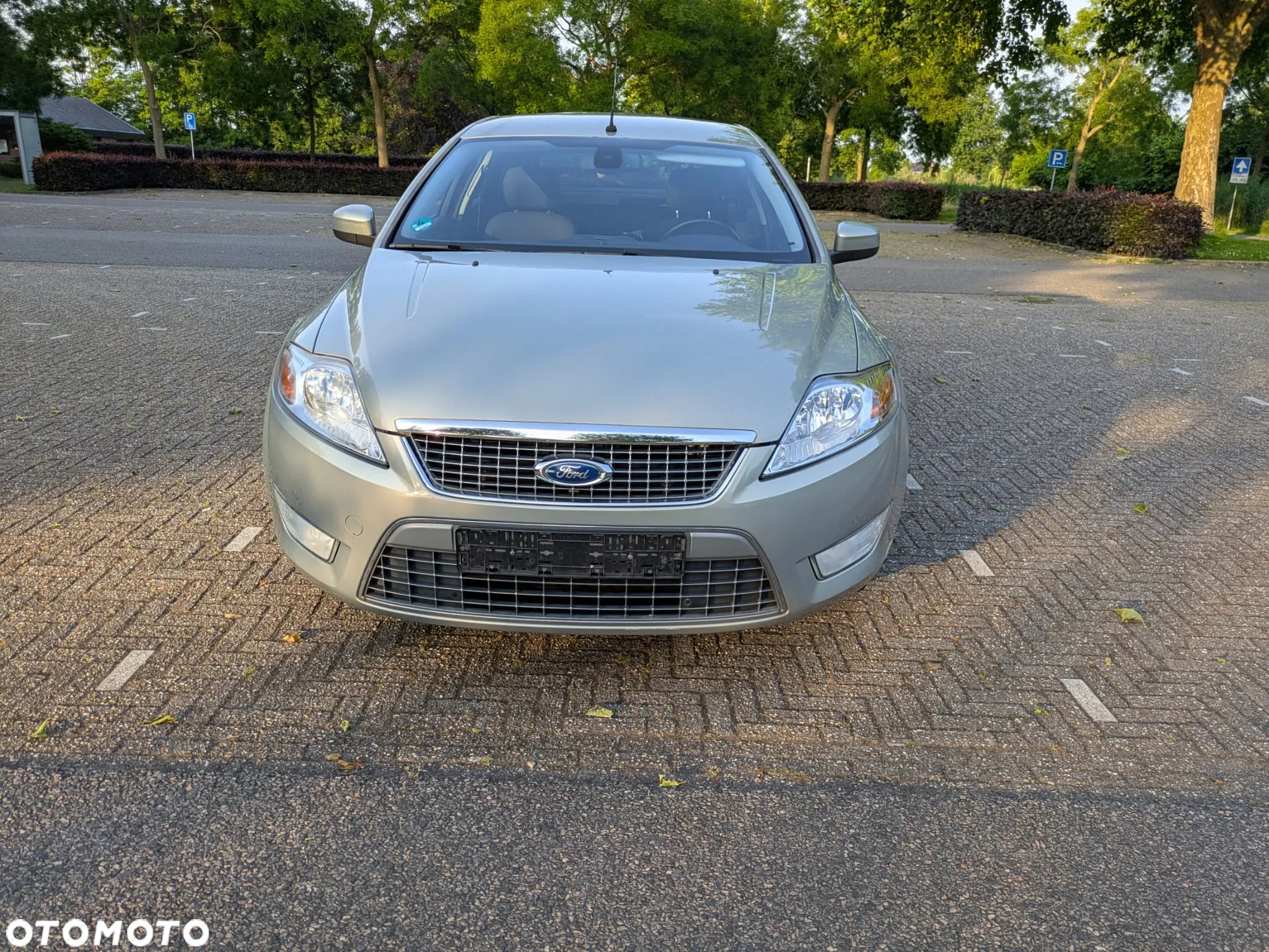 Ford Mondeo 2.0 Ghia - 2