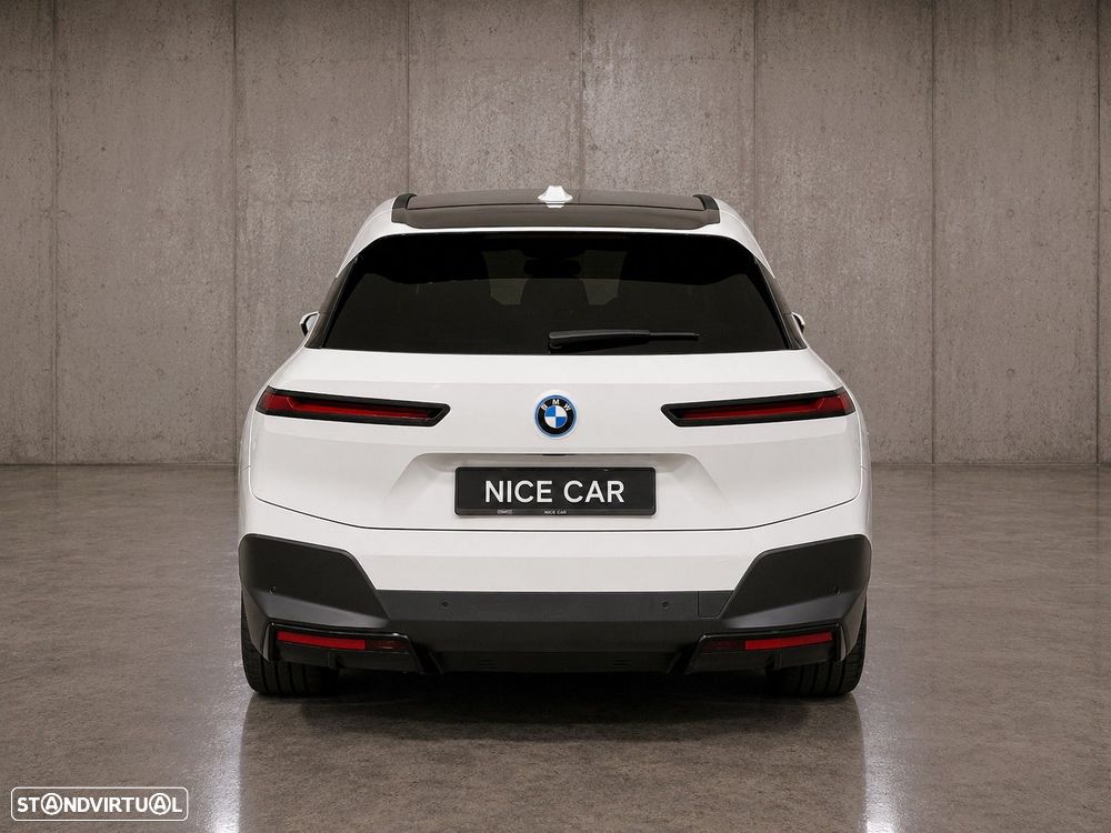 BMW iX xDrive 40 Pack Desportivo - 6