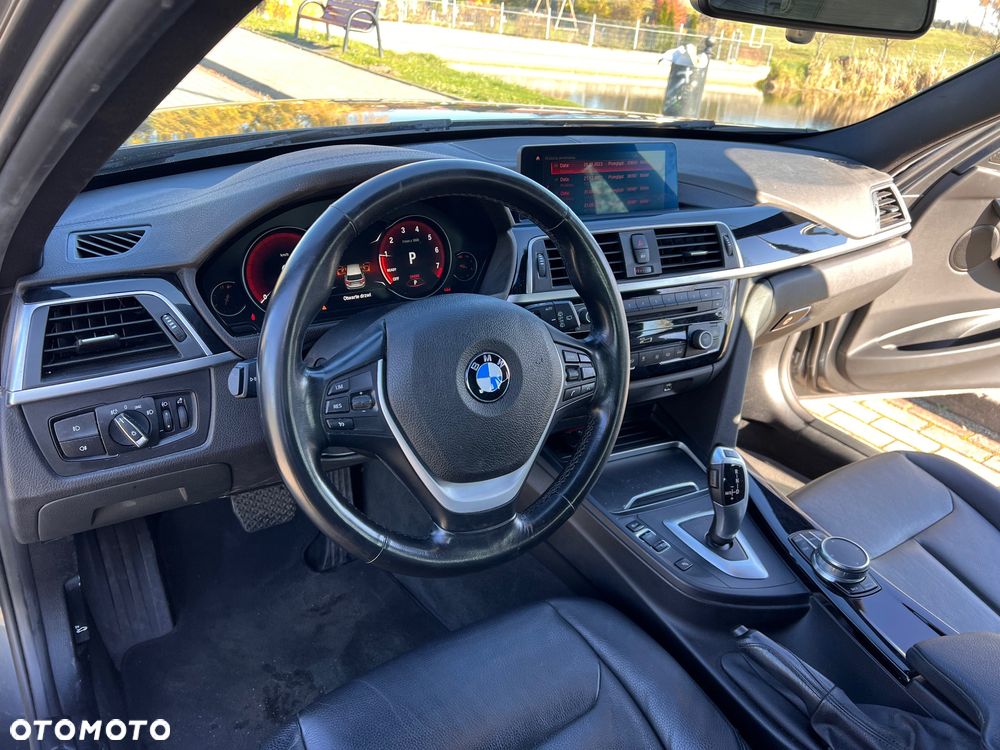 BMW Seria 3 320i Luxury Line Purity - 11