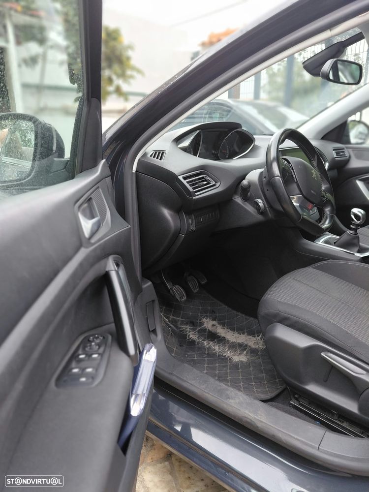 Peugeot 308 SW - 8