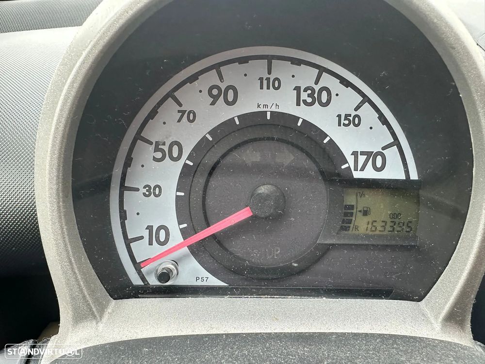 Peugeot 107 1.0 Petit Filou - 1