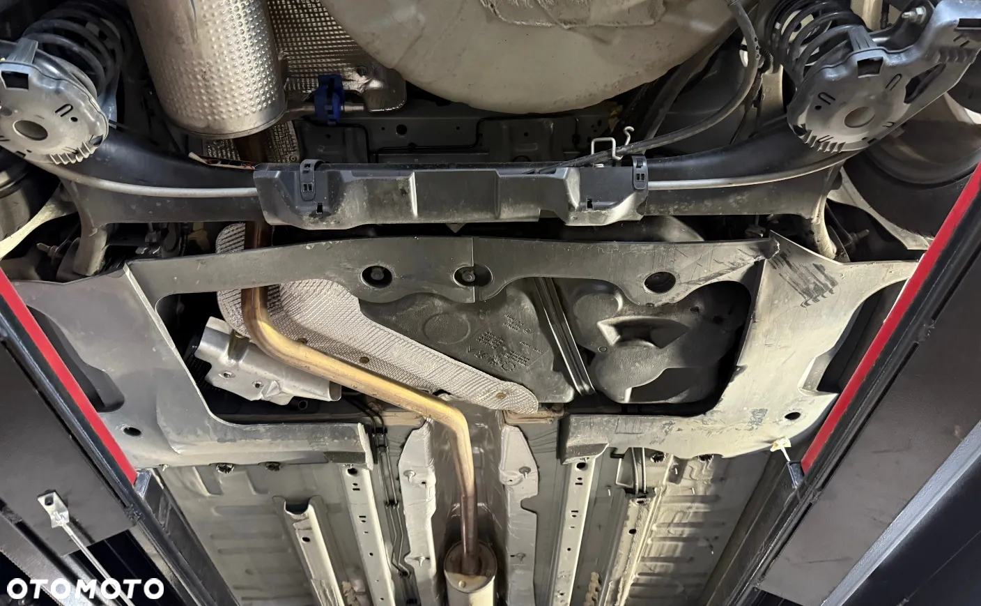Citroën C4 PureTech 130 Stop&Start EAT8 SHINE - 35