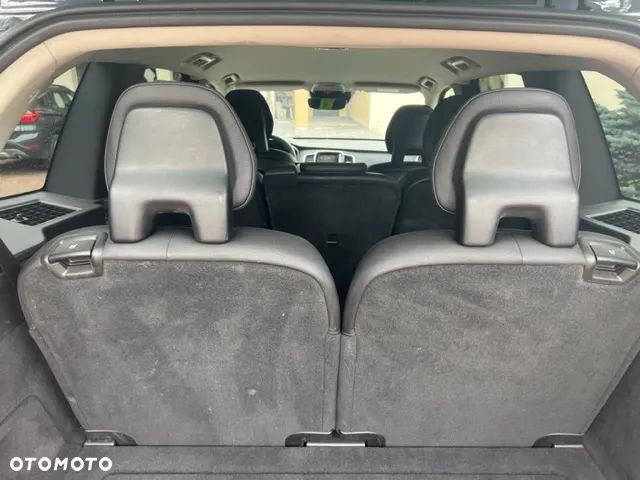 Volvo XC 90 B5 D AWD Geartronic Momentum Pro - 8