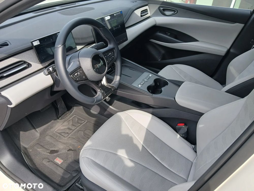 BYD Seal 6 - 10