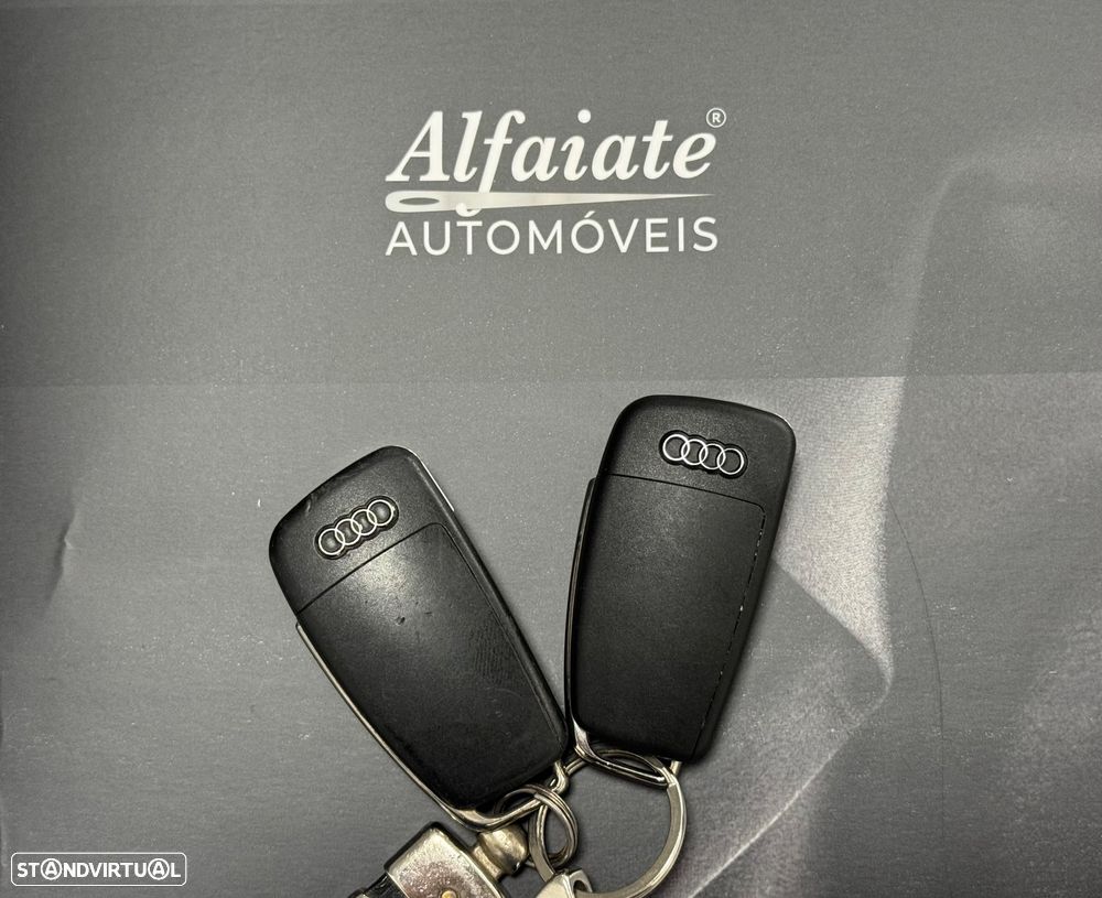 Audi Q2 30 TDI Design S tronic - 37