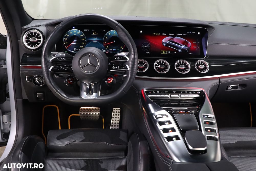 Mercedes-Benz AMG - 5