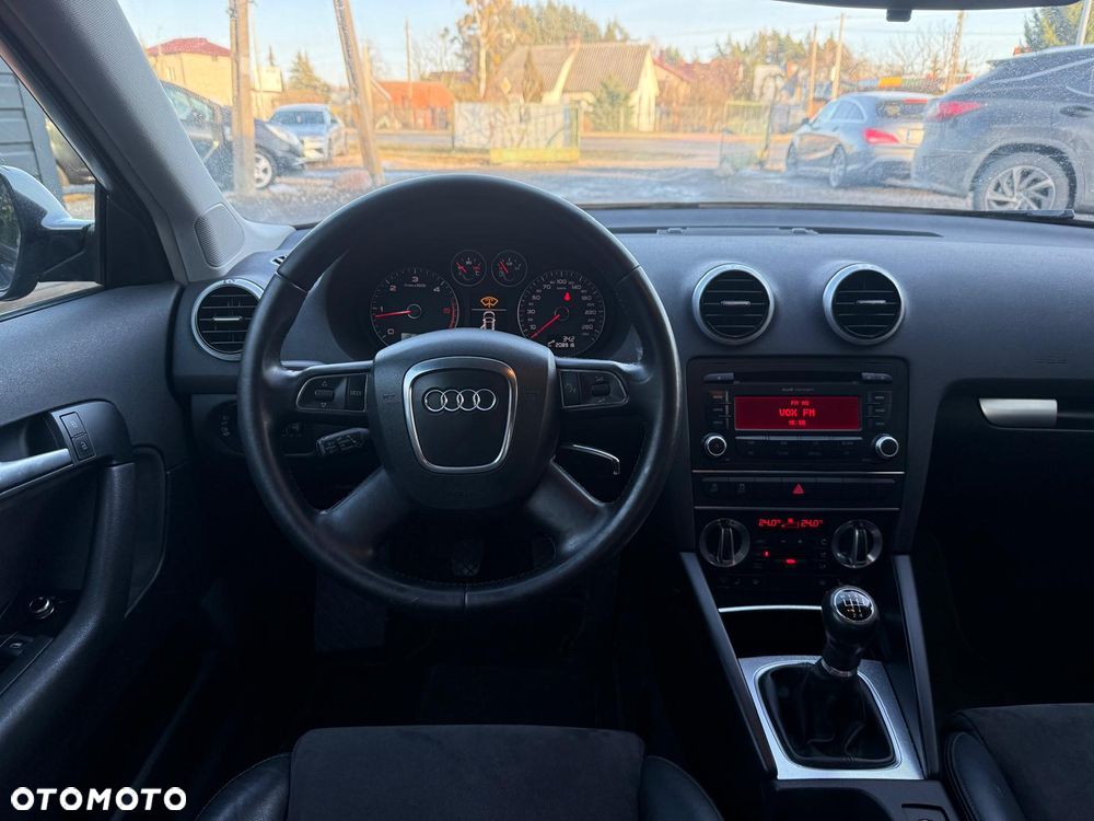 Audi A3 Sportback 1.6 TDI DPF Attraction - 13