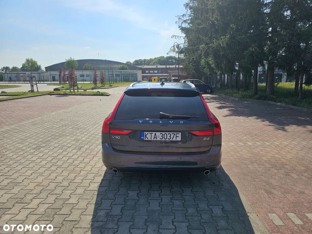 Volvo V90 D4 Momentum - 6
