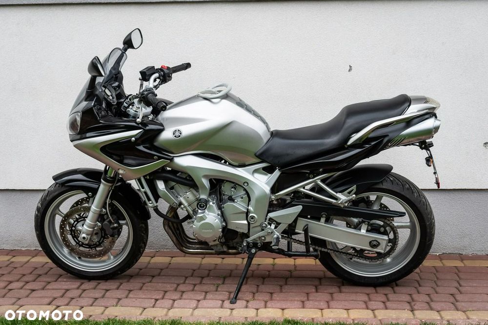 Yamaha FZ - 5