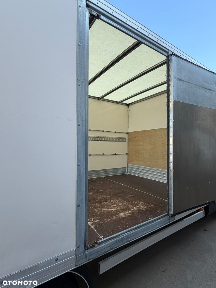 Iveco Daily 35C13 Kontener 8 Palet z windą Kontener meblowy - 10