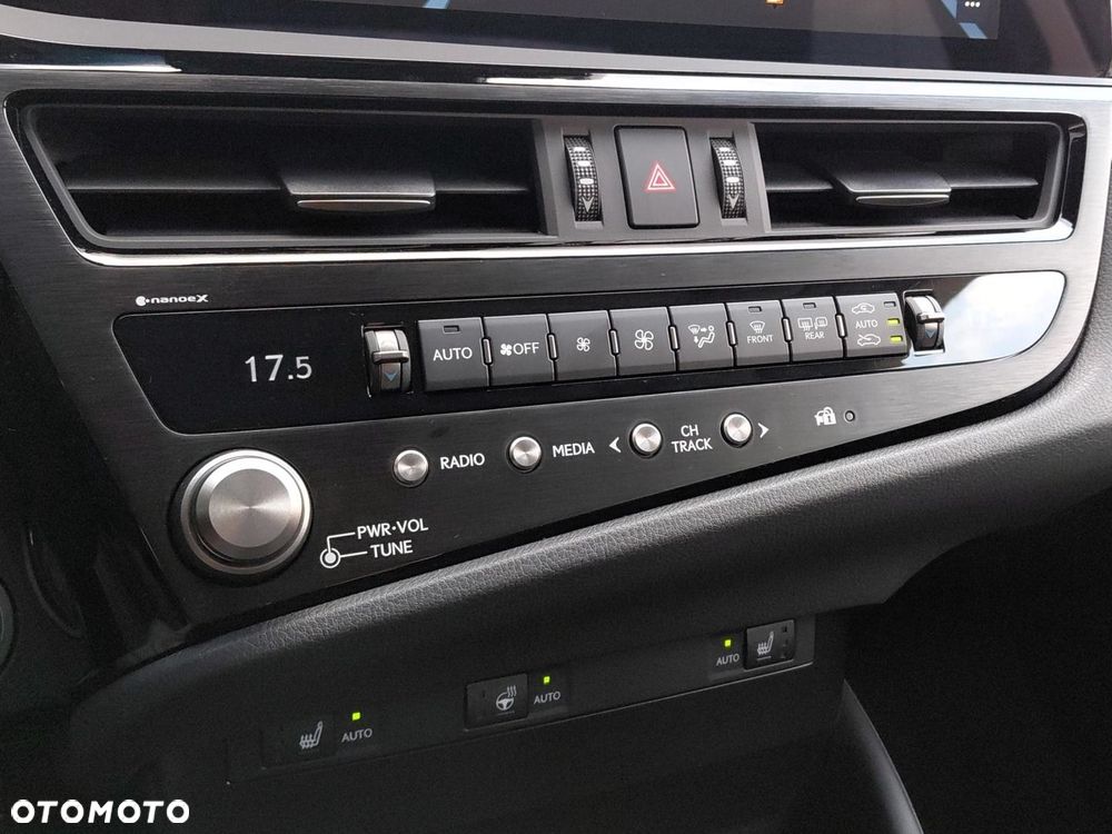 Lexus ES 300h Business Edition - 20