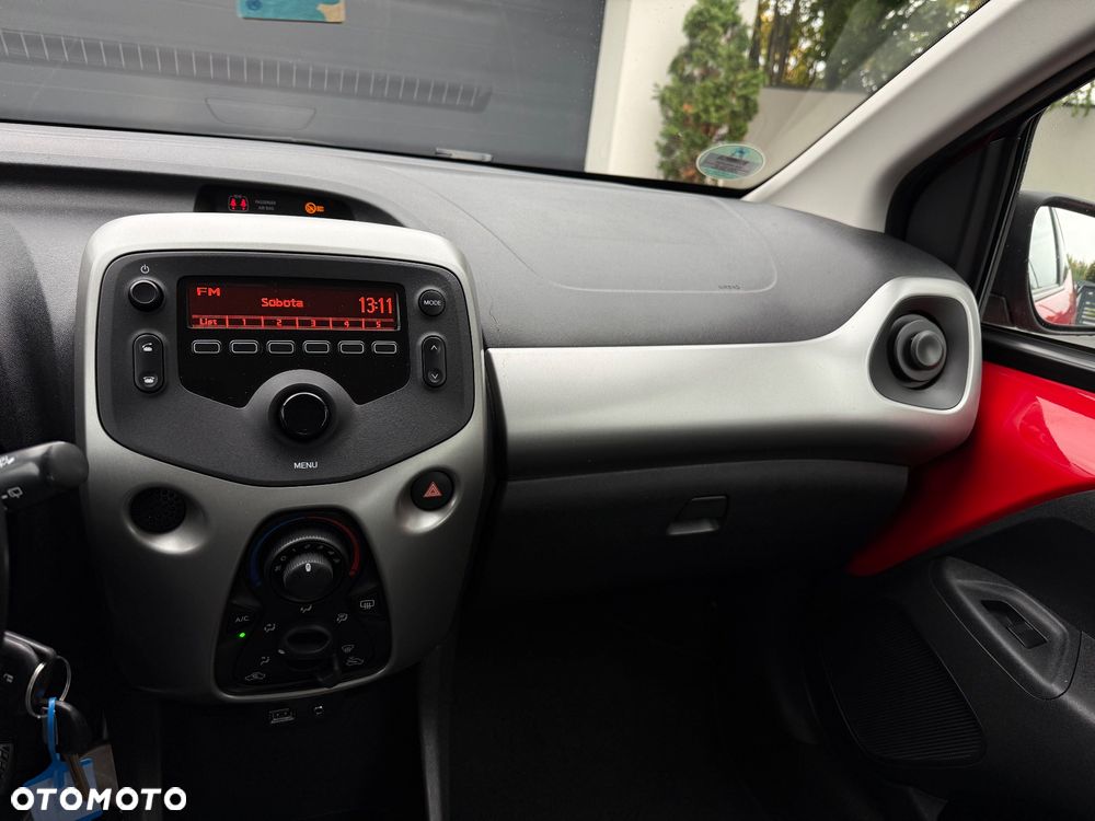 Toyota Aygo x-play - 20