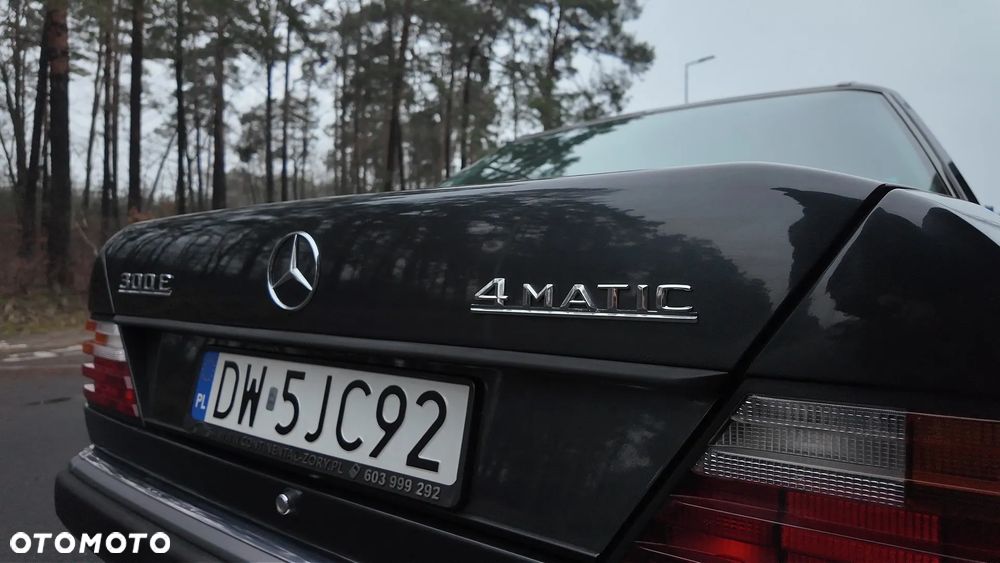 Mercedes-Benz Klasa E - 9