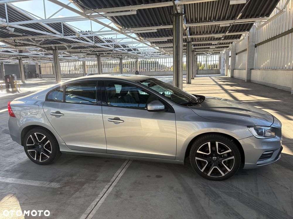 Volvo S60 2017 photo 5