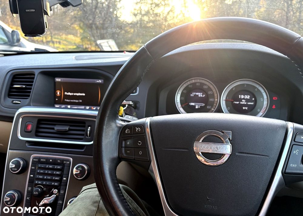 Volvo S60 D3 Summum - 3