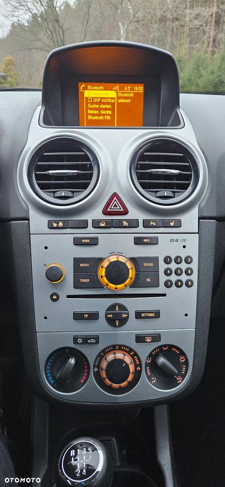 Opel Corsa 1.4 16V Color Edition - 17