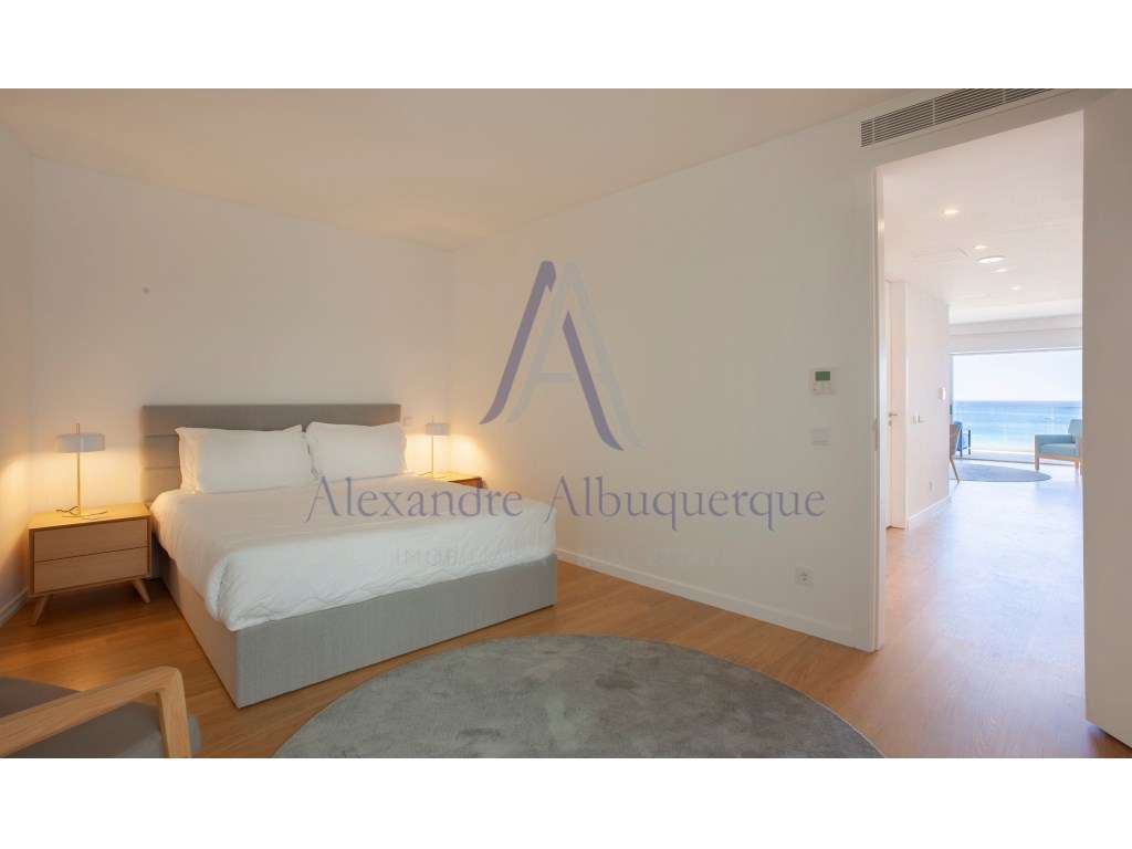 Apartamento T1 com enorme terraço sobre a baia de Sesimbra. - Grande imagem: 4/12