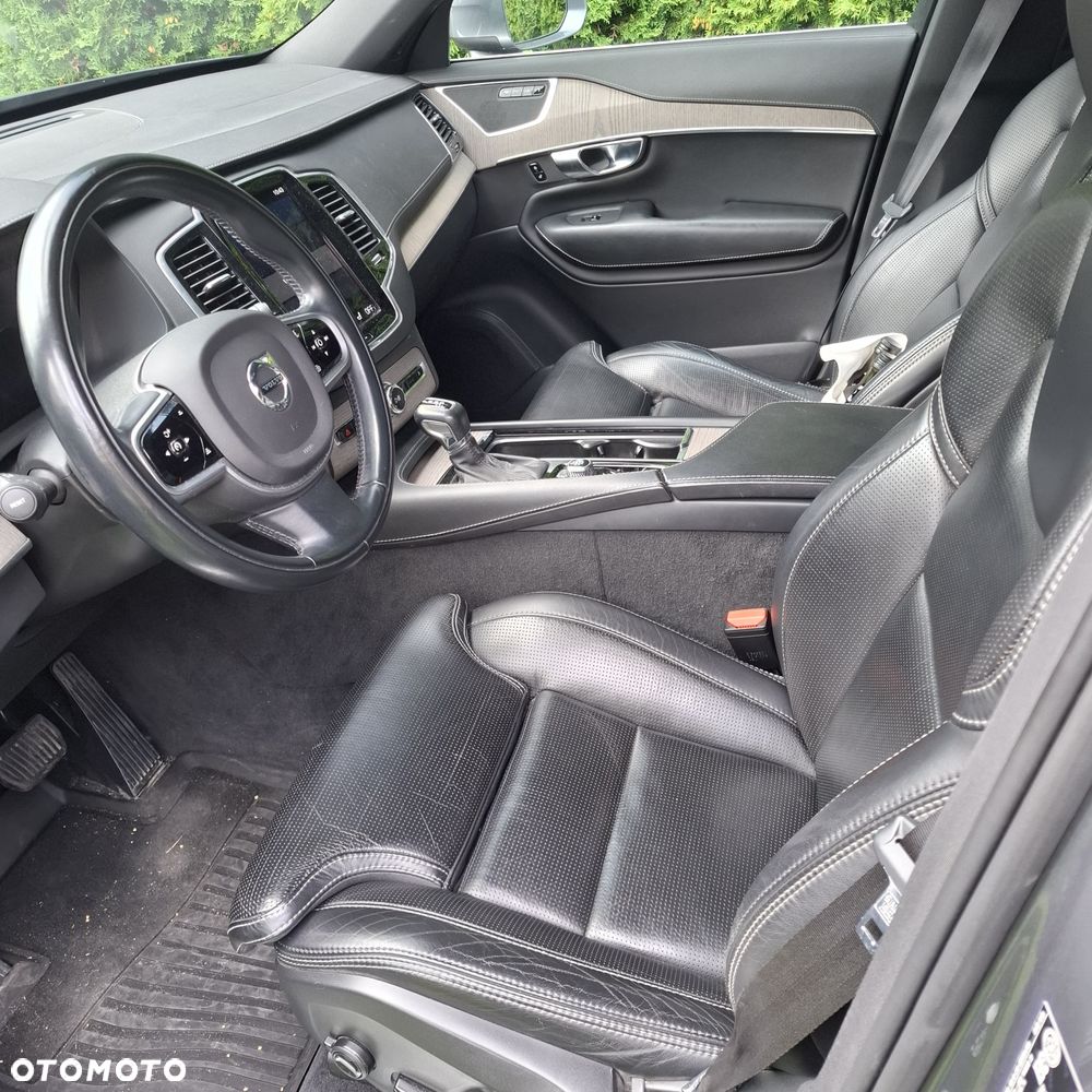 Volvo XC 90 - 7