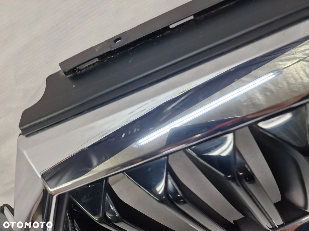 SKODA OCTAVIA 4 IV 5E3 19- ATRAPA / GRILL PRZEDNI PRZÓD , NR 5E3807723 , ŁADNA , NR AUKCJI GL717 - 7