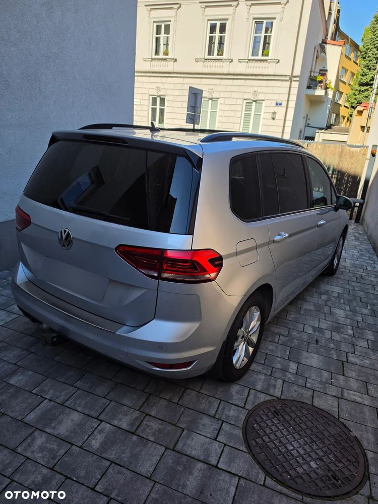 Volkswagen Touran 2.0 TDI BMT Comfortline DSG - 3