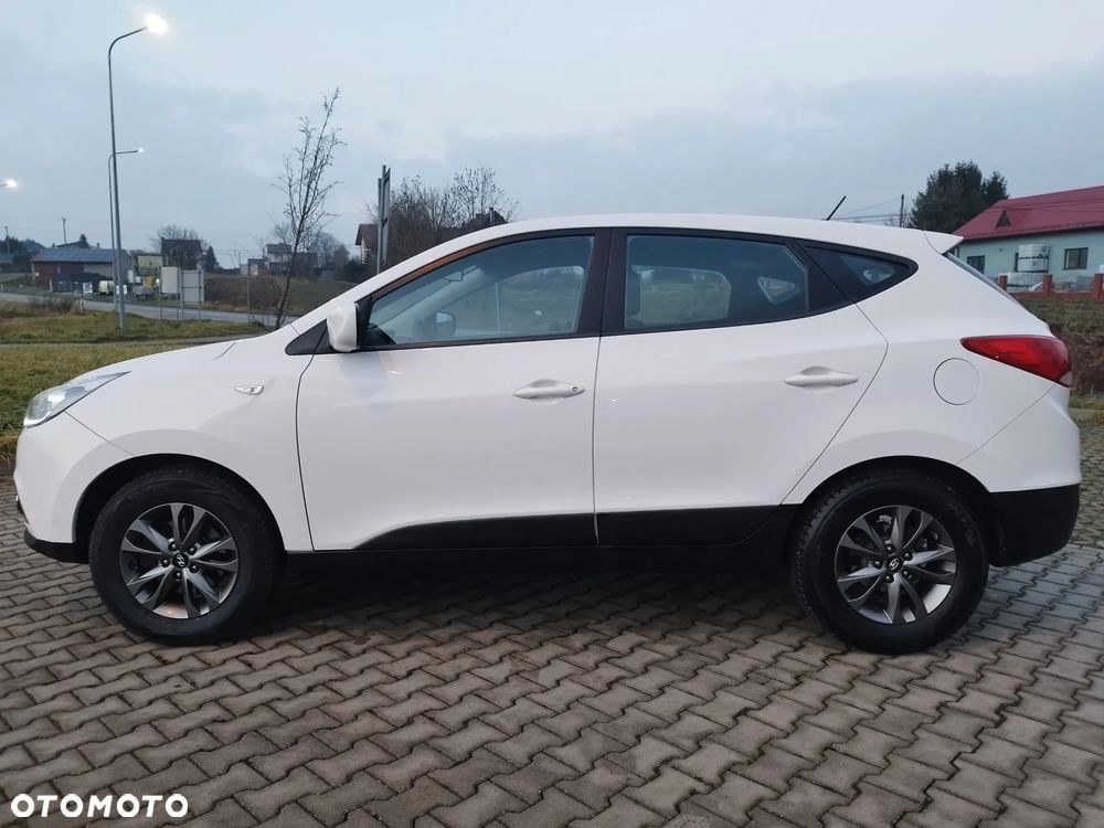 Hyundai ix35 1.6 2WD Fifa World Cup Edition - 11