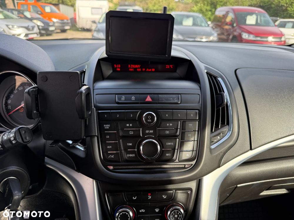 Opel Zafira - 16