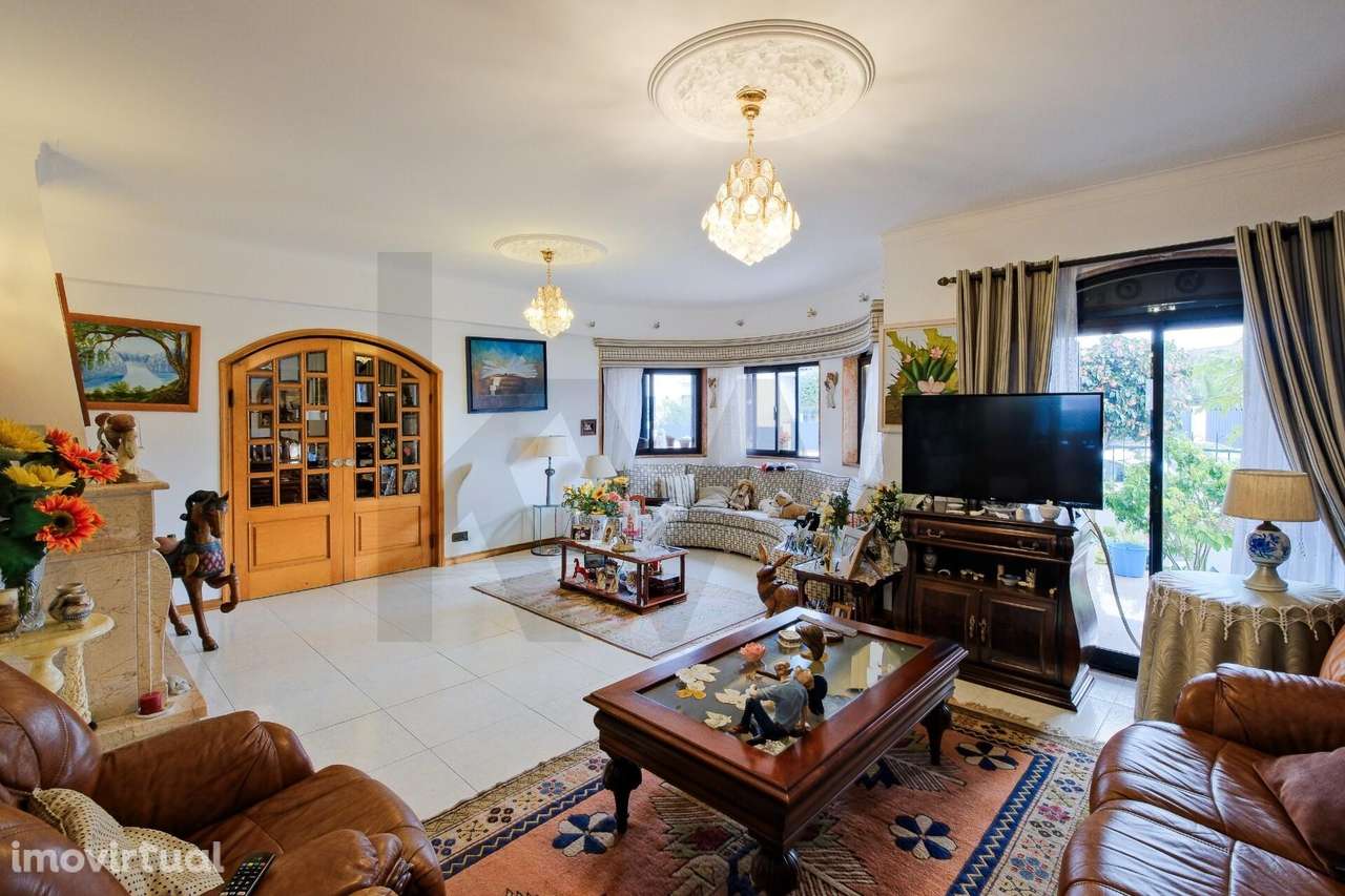 Moradia T5+2 no Alto da Parede com vista mar e piscina - Grande imagem: 5/60