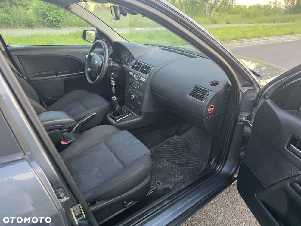 Ford Mondeo - 8
