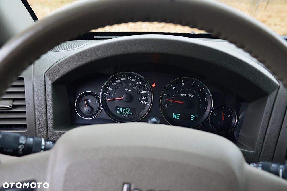 Jeep Grand Cherokee 5.7 V8 HEMI Automatik Limited - 27