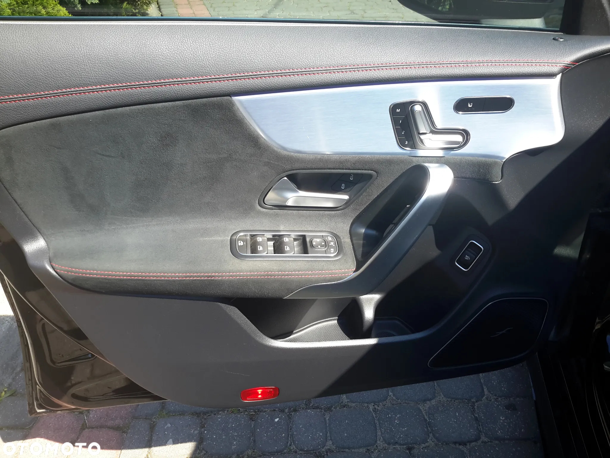 Mercedes-Benz CLA AMG 35 4Matic AMG Speedshift 7G-DCT - 12