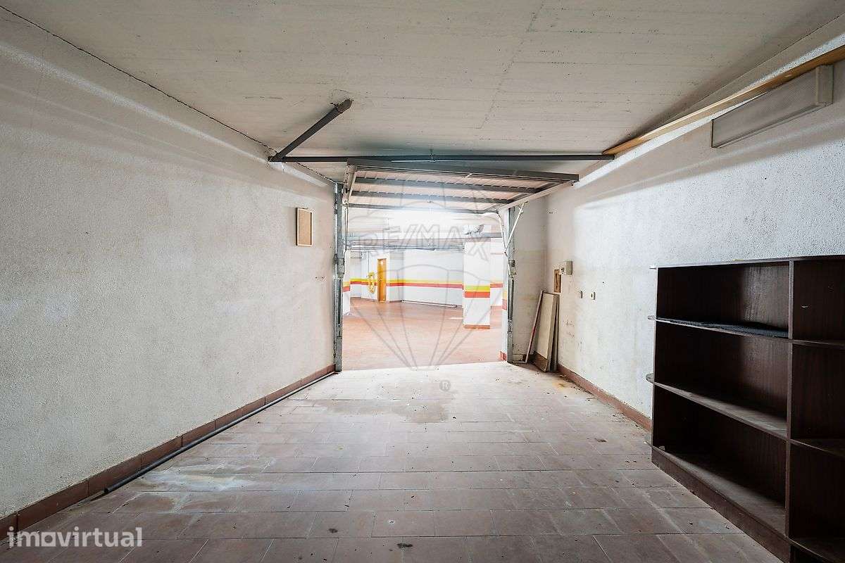 Garagem  para arrendamento - Grande imagem: 2/5