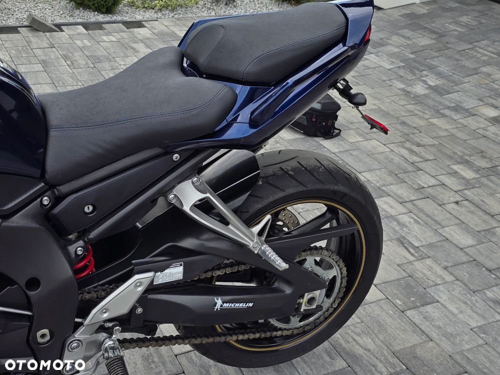 Yamaha FZ - 7