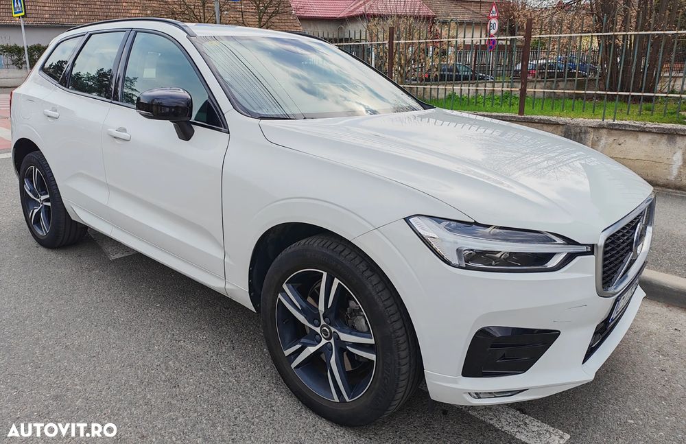 Volvo XC 60 B4 MHEV AWD R-Design - 2
