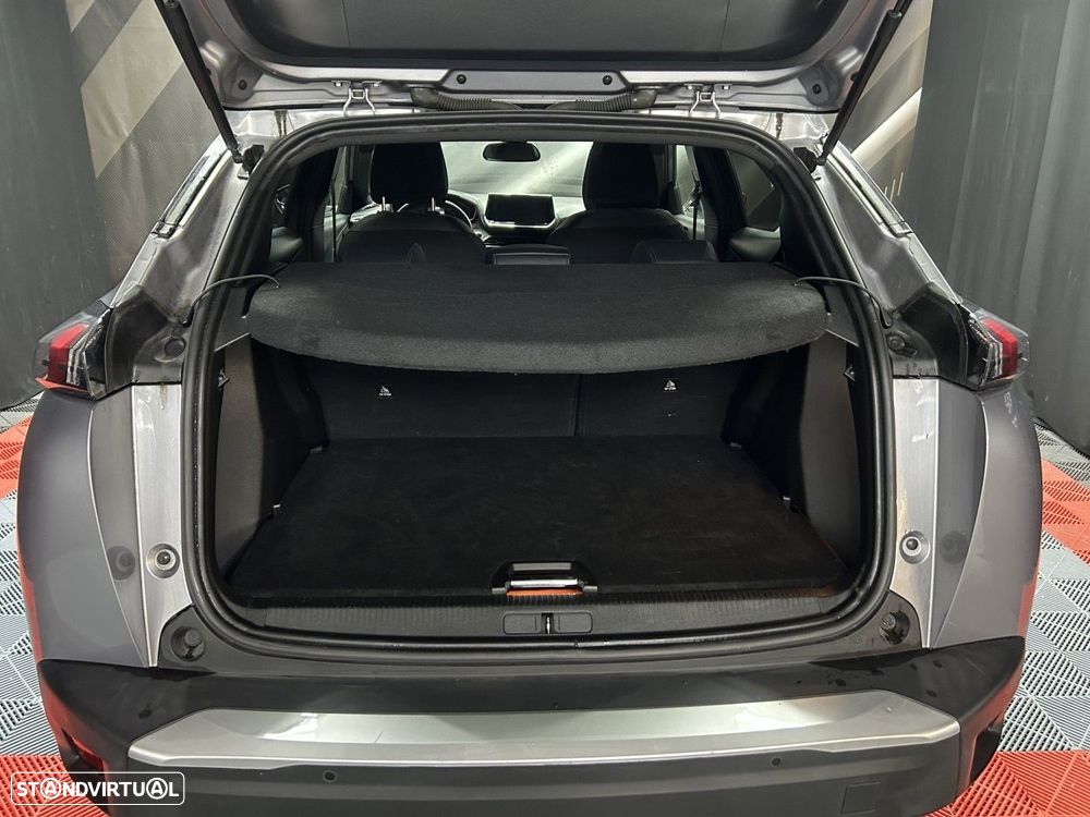 Peugeot 2008 1.2 PureTech Allure EAT8 - 15