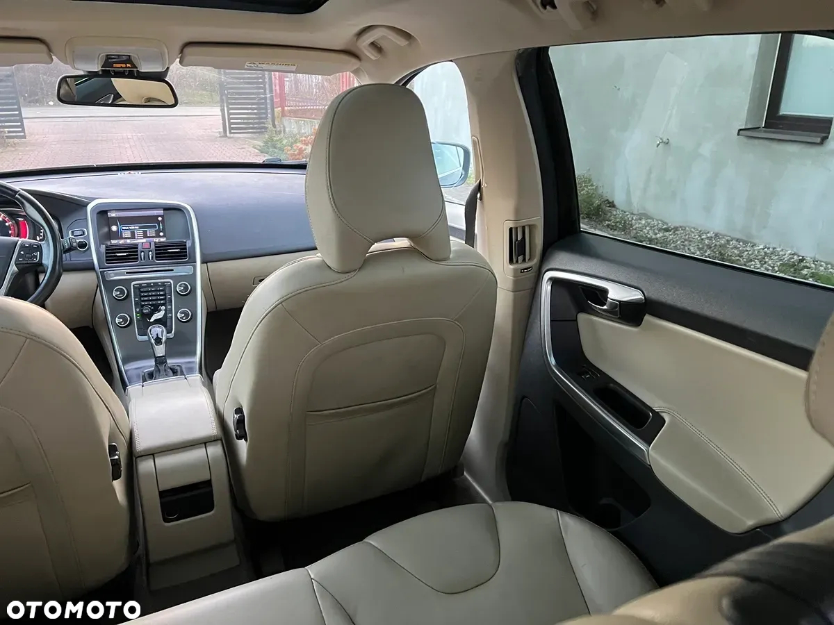 Volvo XC 60 - 32