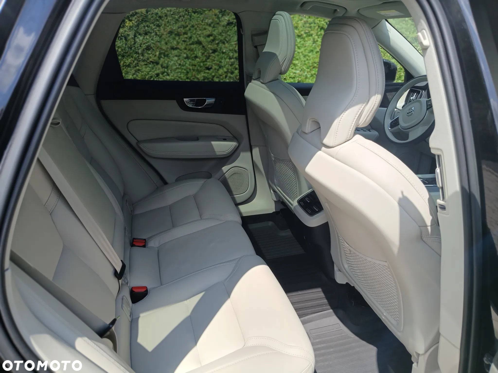 Volvo XC 60 B5 B AWD Ultimate Bright - 18