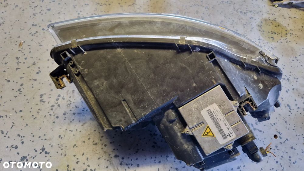 AUDI A3 8P LAMPA PRZÓD LEWA XENON 8P0941003M - 2