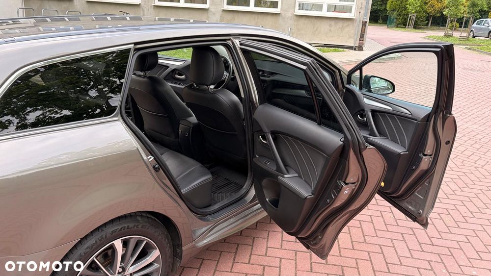 Toyota Avensis 1.8 Selection MS - 20