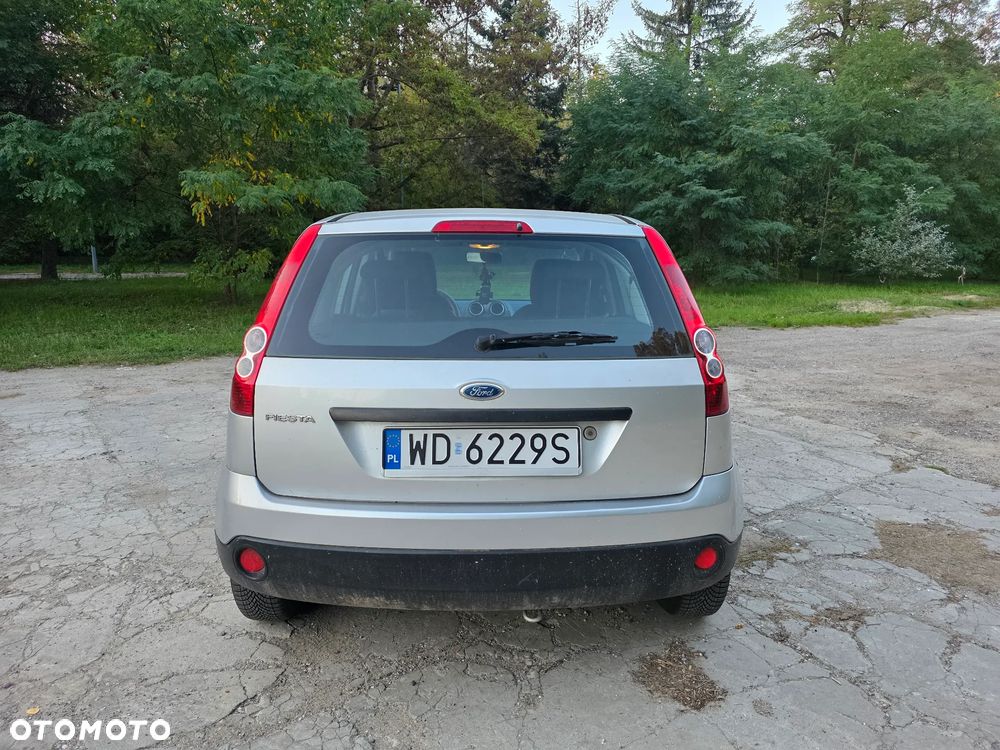 Ford Fiesta 2006 photo 3