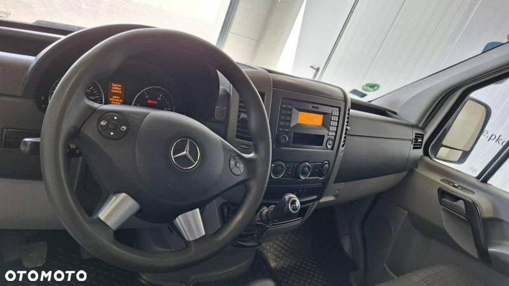 Mercedes-Benz Sprinter - 7