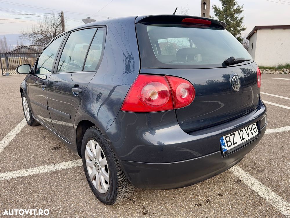 Volkswagen Golf 1.6 Comfortline - 4