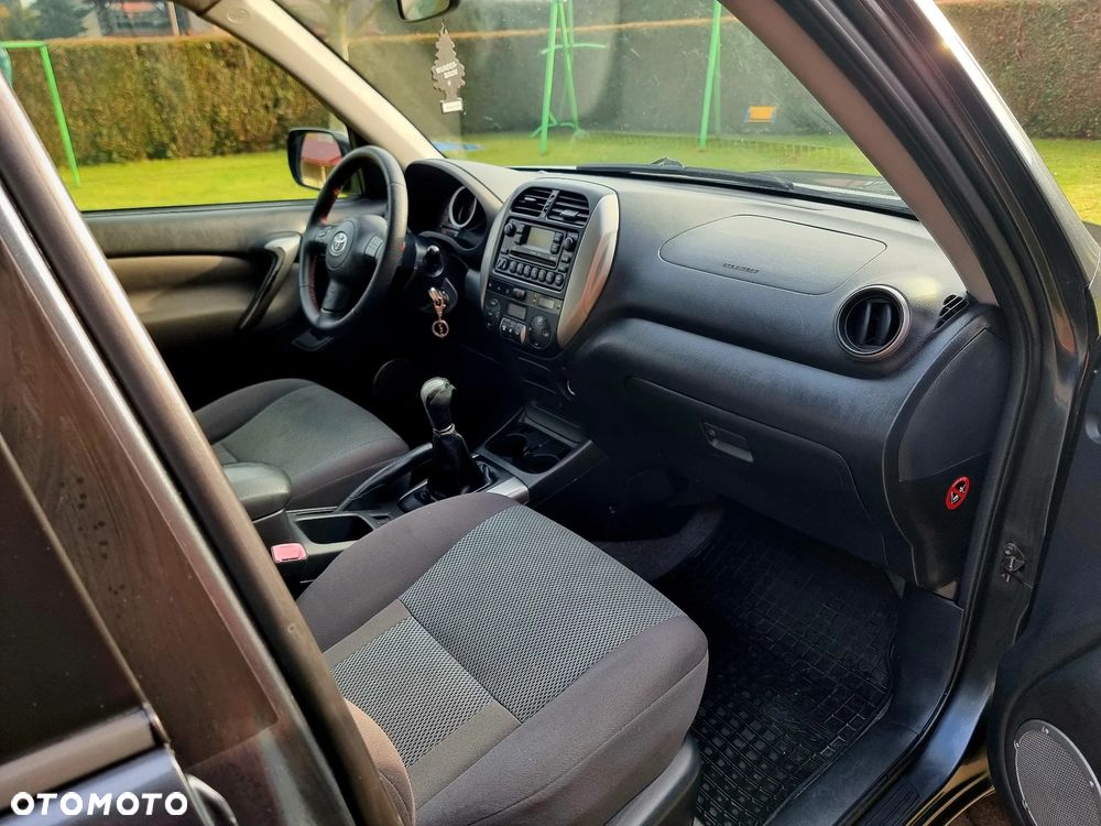 Toyota RAV4 D-4D 4x4 - 15